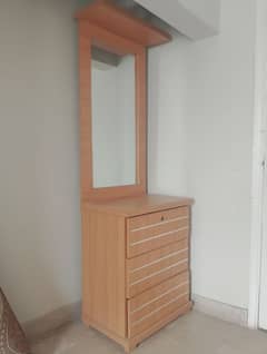 mirror almari 3 cabinet normal condition