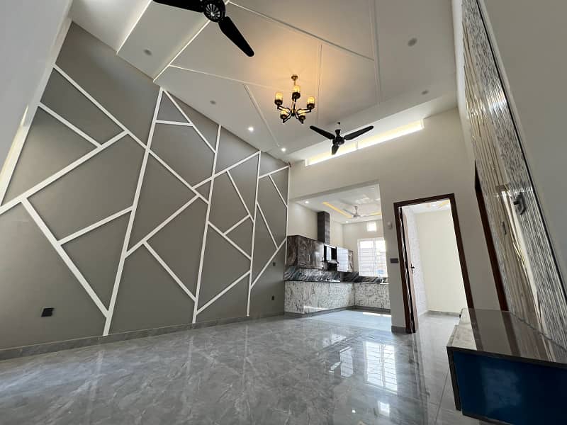 7 MARLA LUXURY HOME WITH TOP-NOTCH FINISHES PRIME LOCATION IN BAHRIA TOWN ISLAMABAD 1