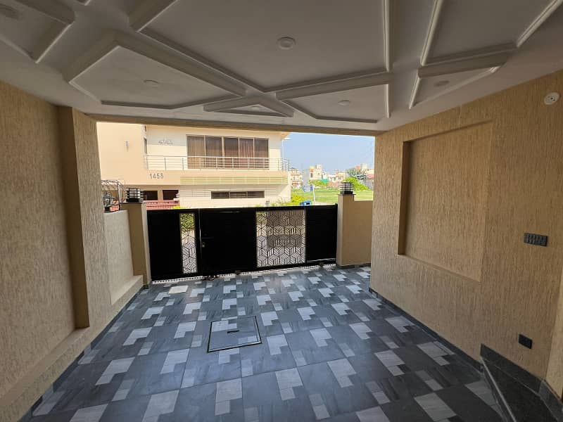 7 MARLA LUXURY HOME WITH TOP-NOTCH FINISHES PRIME LOCATION IN BAHRIA TOWN ISLAMABAD 17