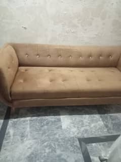 4 seater sofa brand new. Just selling due to limited space 0