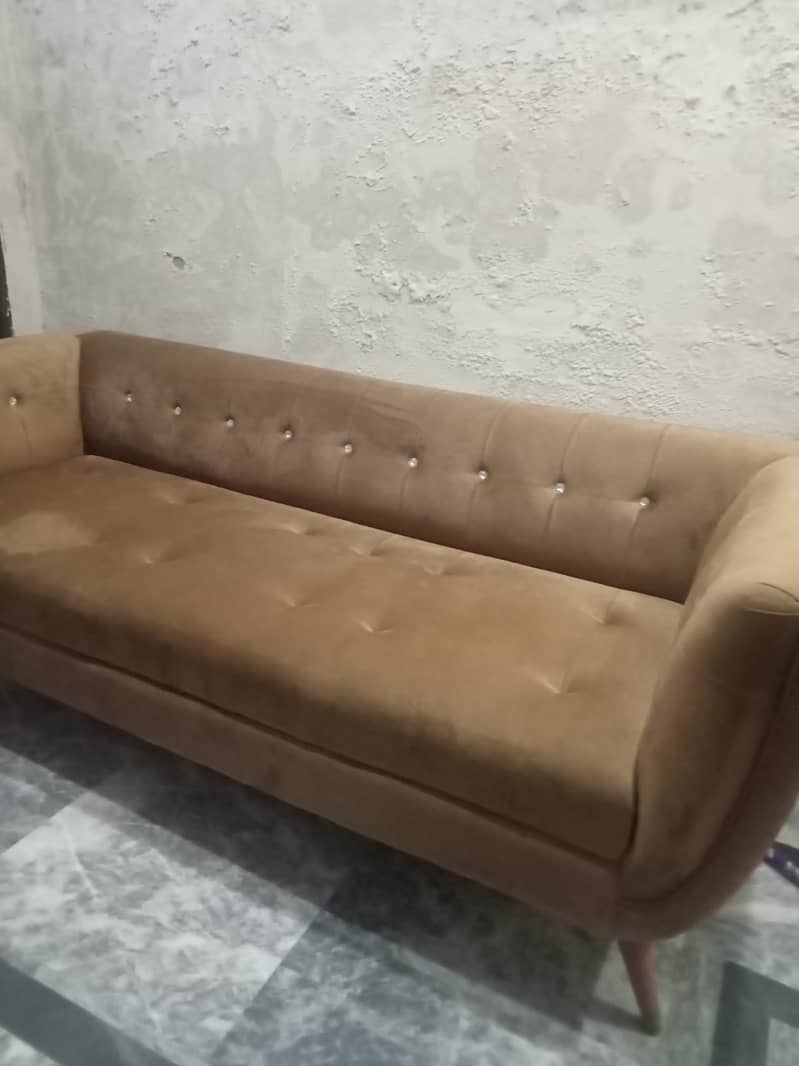 4 seater sofa brand new. Just selling due to limited space 5