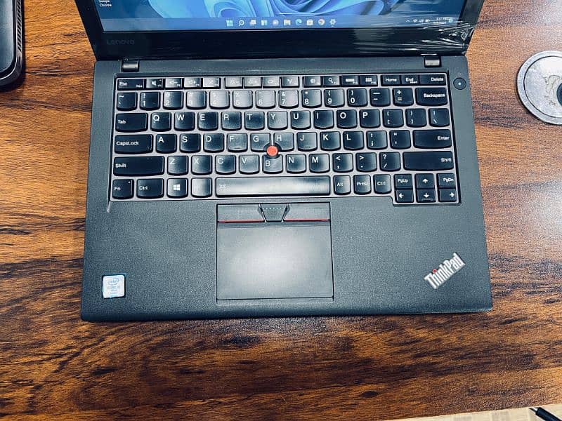 lenovo/laptop/x260 i5 6th 8gb/256gb 2