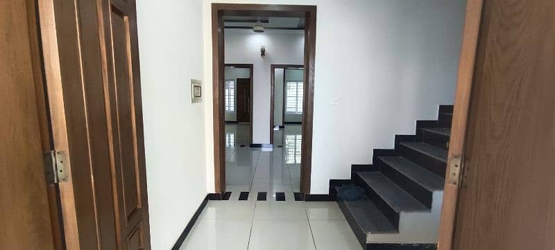 7 Marla beautiful house for sale in Jinnah garden 7