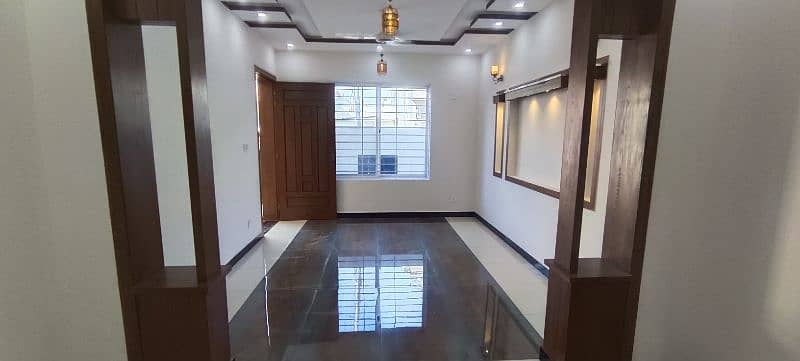 7 Marla beautiful house for sale in Jinnah garden 8