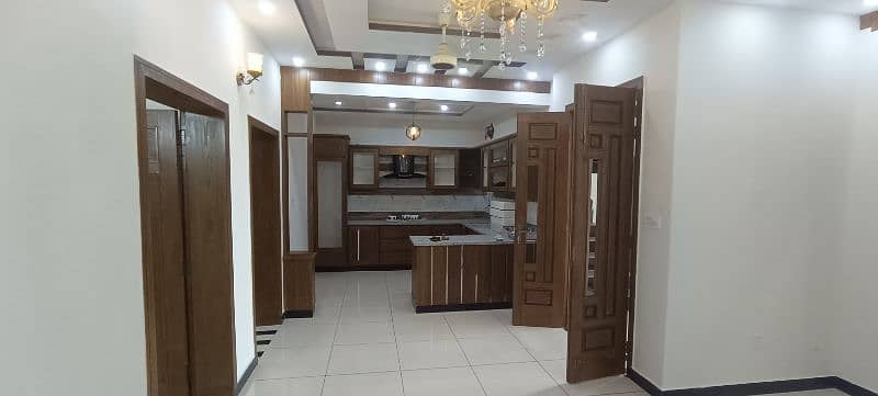 7 Marla beautiful house for sale in Jinnah garden 9