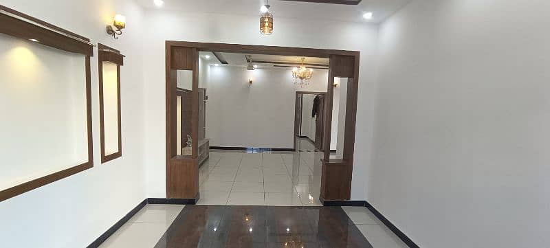 7 Marla beautiful house for sale in Jinnah garden 10