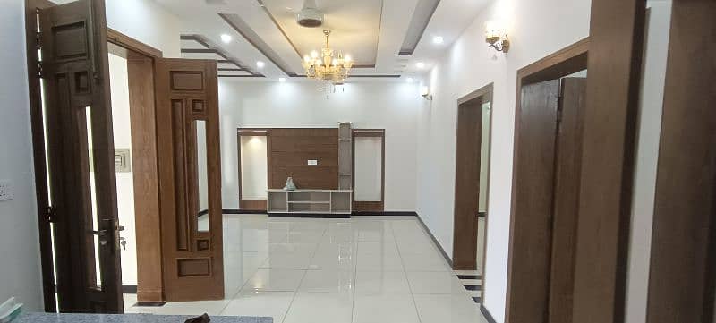 7 Marla beautiful house for sale in Jinnah garden 11