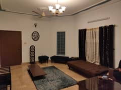 Tripple Storey 200 Square Yards House Available In Gulshan-e-Kaneez Fatima For sale 0