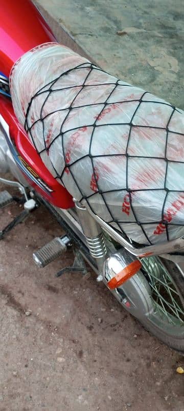 I m selling my bike cg 125 smoth sound 7