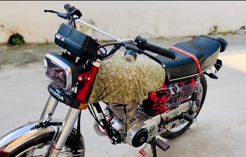 HONDA  125  MODIFIED 3