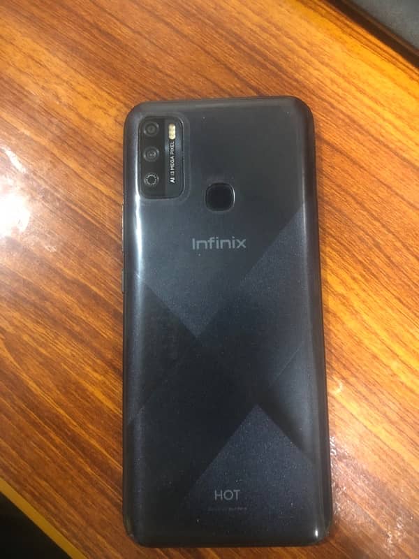 Infinix hot 9 play 4/64 1