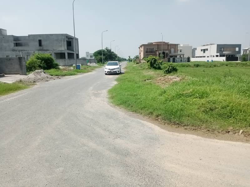 Residential Plot No. 1372 Corner For Sale 22.5 Marla In Dha Lahore Phase-8 Block-T 1