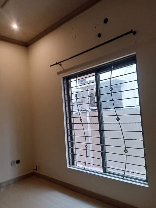 1 kanal lower lock upper portion for rent in dha phase 5 4