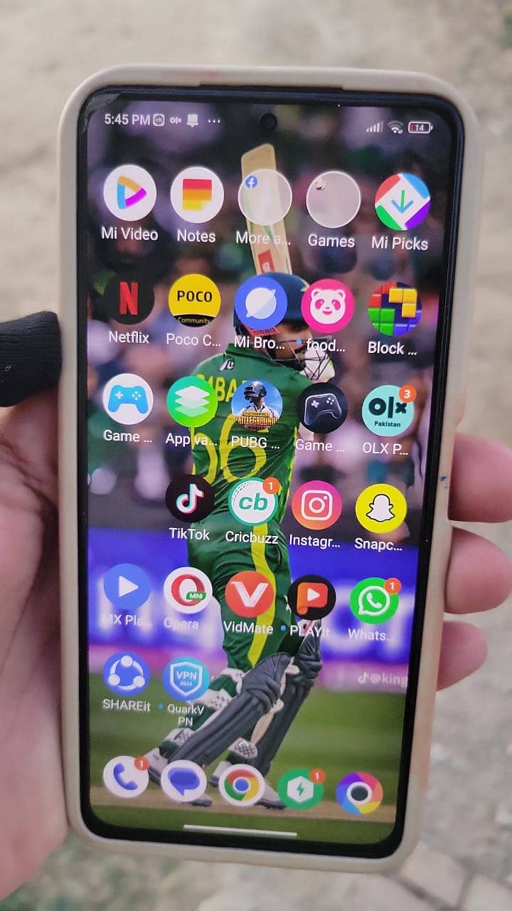 Poco F3 6 gb 128 gb all ok just front camera issue or minor shade 4