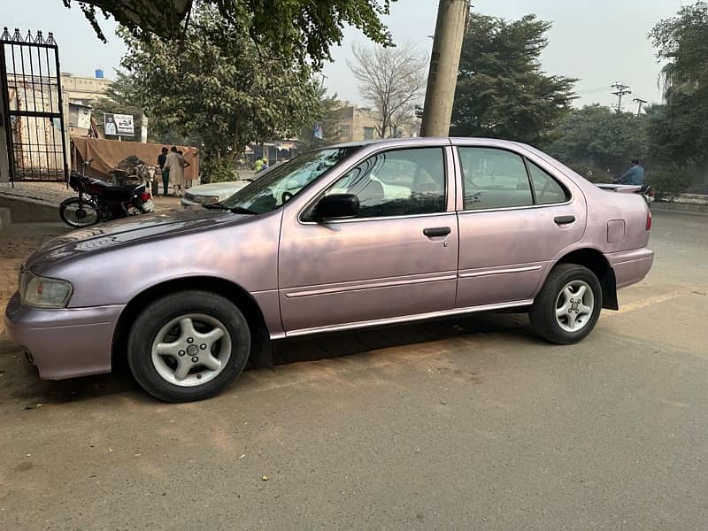 Nissan Sunny 2001 4