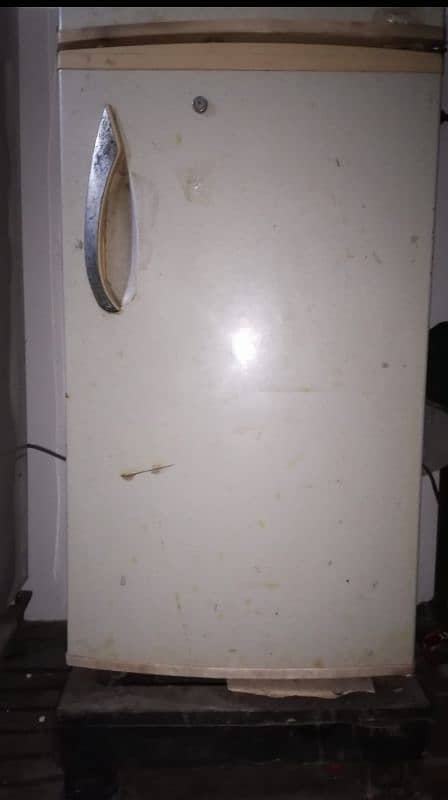 SG refrigerator very good condition 0