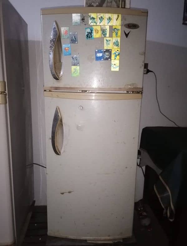 SG refrigerator very good condition 2