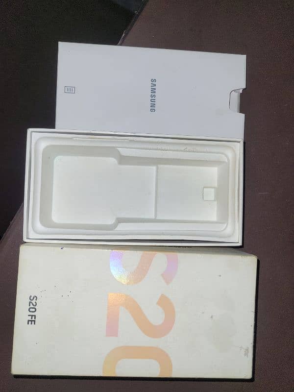 Samsung S20 FE(non pta) with box exchange possible 0