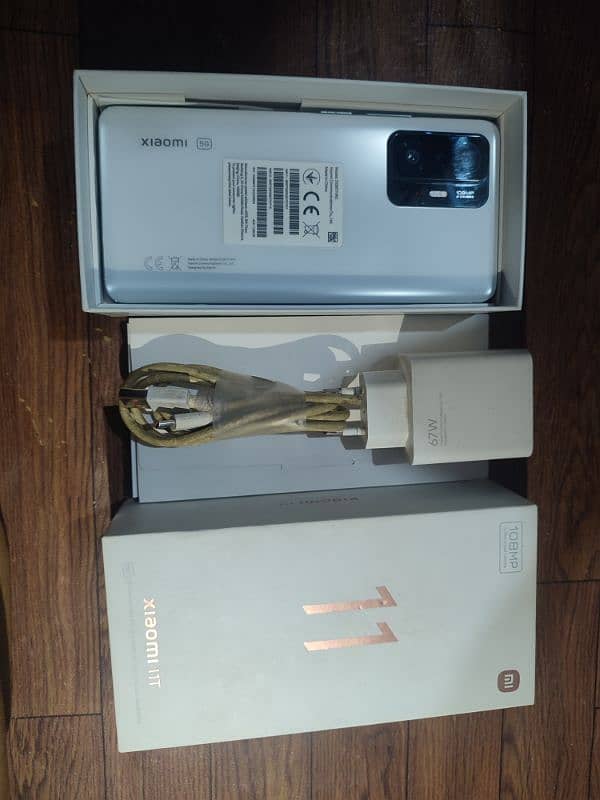 Xiaomi Mi11t urgent sale box charger complete 1