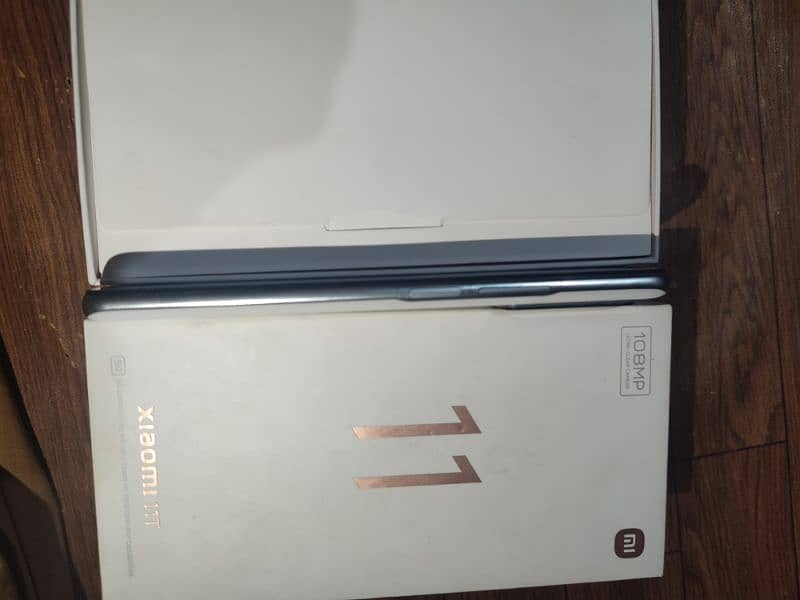 Xiaomi Mi11t urgent sale box charger complete 3