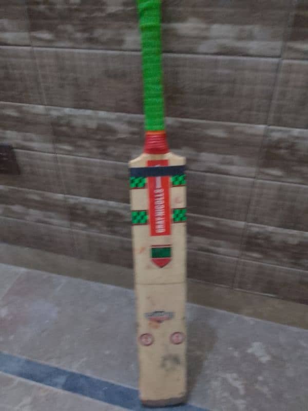 cricket bat 0