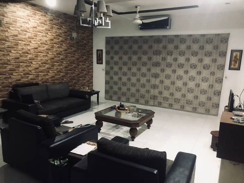 1 kanal beautiful upper portion for rent with separate entrance in dha phase 2 10