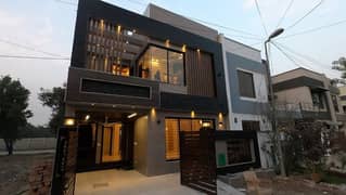 5 Marla Like Brand New Luxury House Available For Rent In Bahria Town Lahore. 0