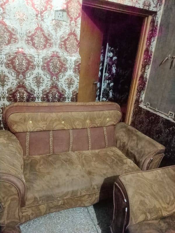 Sofa Set in good condition 1