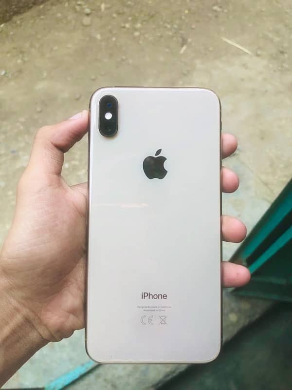 iPhone XS Max 0