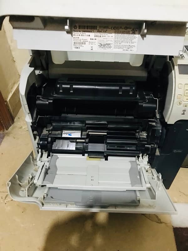 Hp LaserJet 600 1