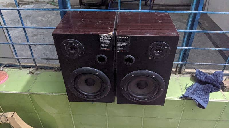 8 inch speaker made in Japan and amplifier 0