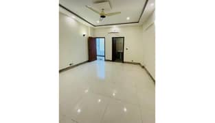 Clifton Block 5, 1800 Sqft, 3 Bed Apartment for Sale. 0