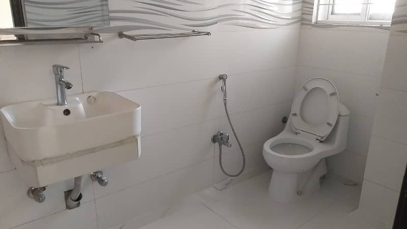 12 Marla Upper Portion With Gas Available For Rent In Sector D Bahria Town Lahore 5