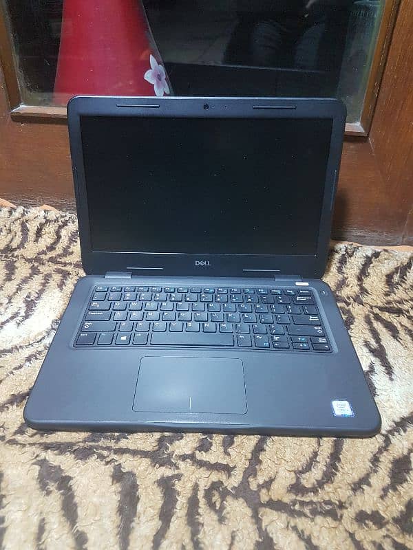 Dell Latitude 3300 core i3 7th Gen with DDR4 Ram 1