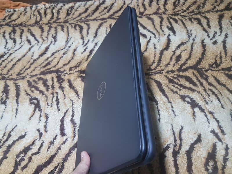 Dell Latitude 3300 core i3 7th Gen with DDR4 Ram 7