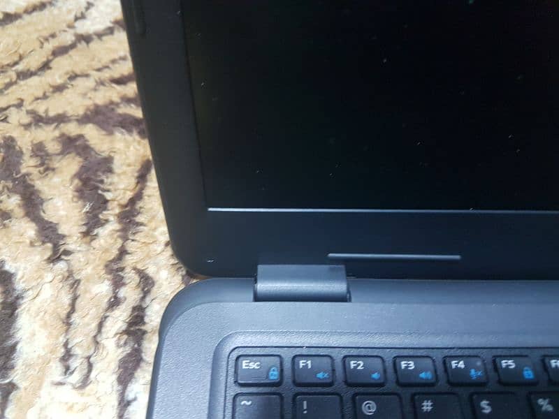 Dell Latitude 3300 core i3 7th Gen with DDR4 Ram 10