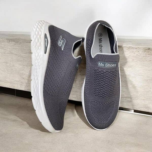 Man's Casual Skechers Contact: 03290570110 2