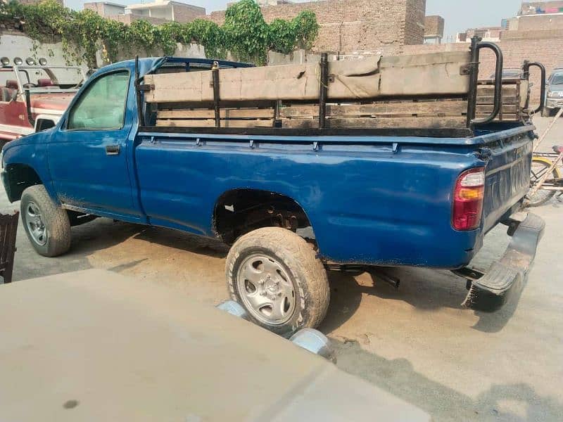 Toyota Hilux 4X4 2001 4