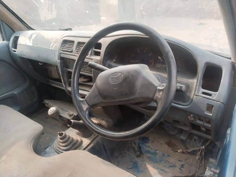 Toyota Hilux 4X4 2001 7