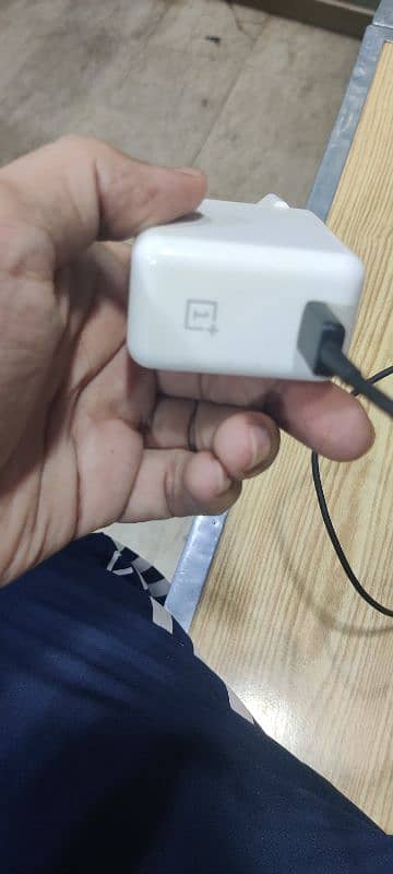 oneplus 65v charger 1