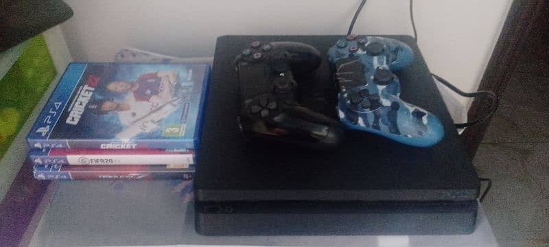 Playstation Slim 500HDD With 3 Games CDs 0