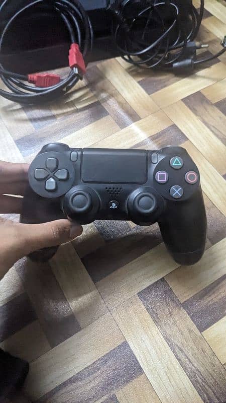 PS 4 FLAT 3