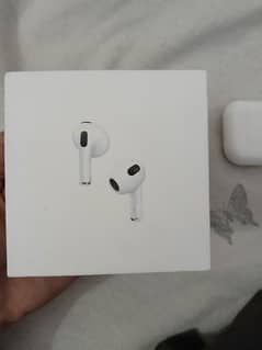 Apple Airpods 3rd generation lightning connector