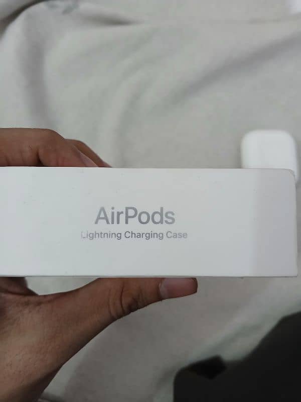 Apple Airpods 3rd generation lightning connector 1