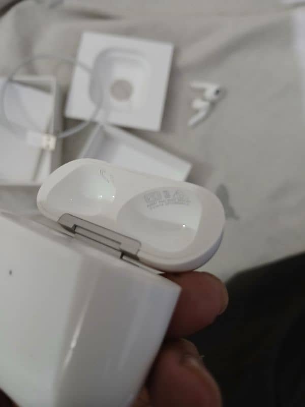 Apple Airpods 3rd generation lightning connector 8