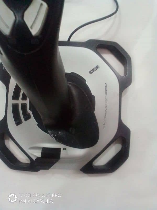 Logitech extreme 3d pro flight stick 4