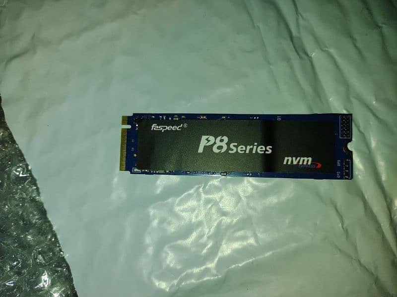 NVME 256GB RX470  GPU HDD 2TB SATA  SSD 2