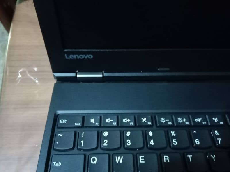 Lenovo L560 core i3 6th gen 15.6inch professional machine 4