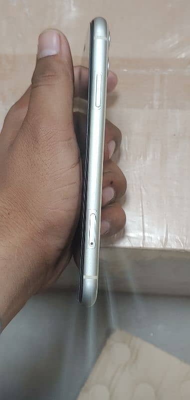 IPHONE 11 DUAL SIM PTA APROVED 2