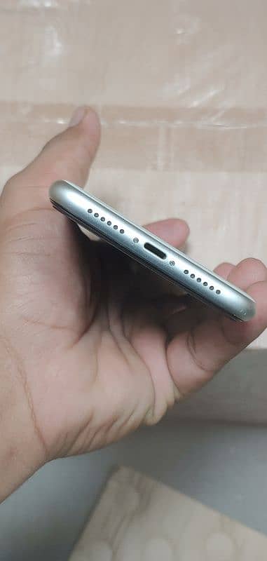 IPHONE 11 DUAL SIM PTA APROVED 5